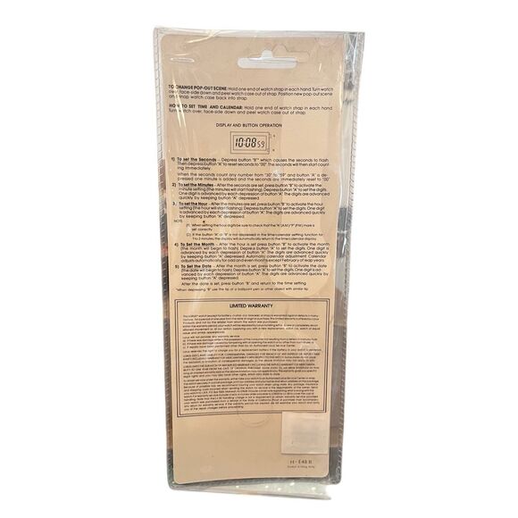 Disney Lorus Mickey Mouse and Friends White Band Pop Out Scene Digital Watch - Picture 2 of 2